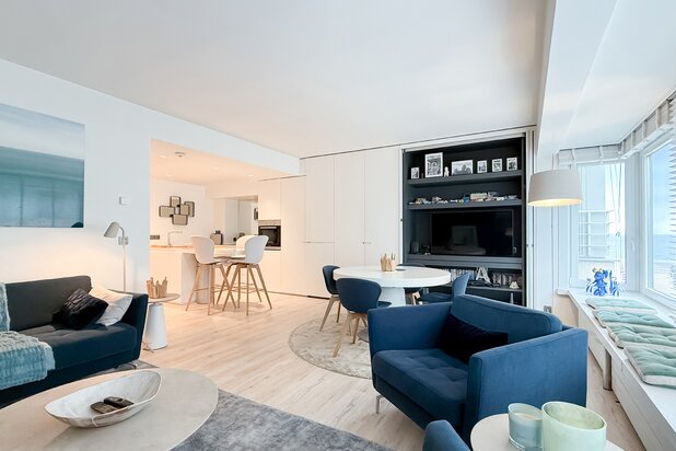 Appartement élégant avec vue latérale sur la mer au Zoute...