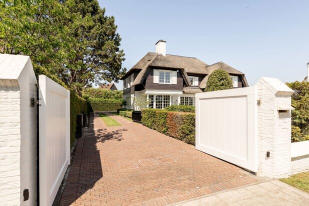 Villa à vendre Knokke orientation ensoleillée toit de chaume