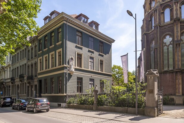 Standingvolle pastoriewoning met grote tuin