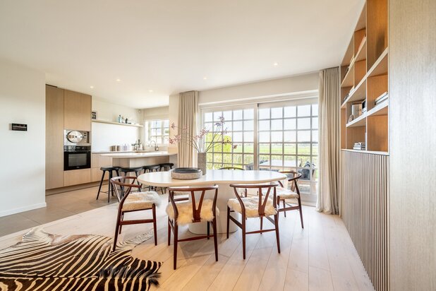 Exclusief: Stijlvolle woning met weidse zichten 