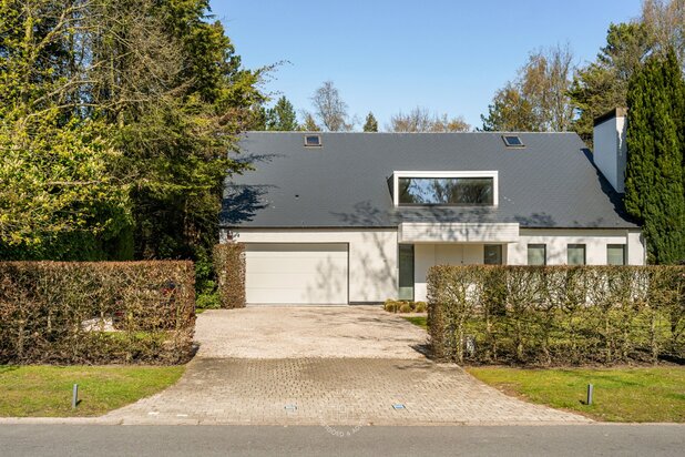 Tijdloze villa op prachtig perceel