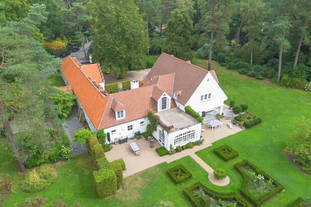 Stijlvolle villa met parkdomein van ± 8.000 m² in Keerbergen