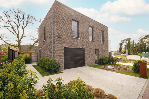 Nieuwbouw met garage en drie SLPK in Rijmenam