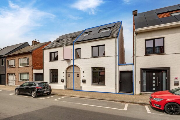 ENERGIEZUINIGE GEZINSWONING NABIJ WINKELS EN SCHOLEN