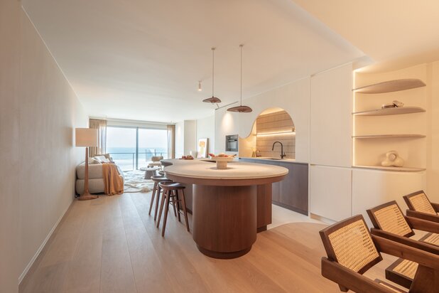 Magnifiek gerenoveerd appartement op de Zeedijk in het Zoute