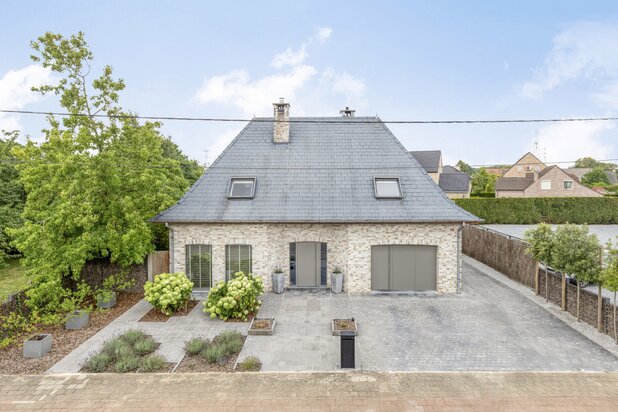 Villa de classe avec piscine à Zemst