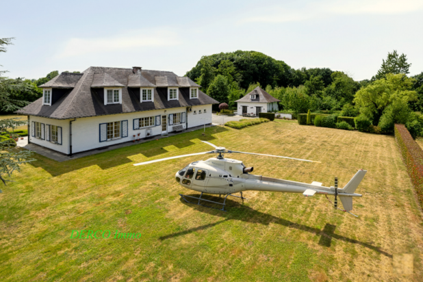 DISCREET achterin gelegen villa, uitzonderlijk RUSTIG op een UNIEK PERCEEL tot 6,10 hectare, in groene rand LEUVEN
