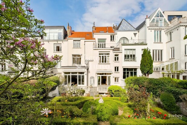 Uitzonderlijk eigendom LOUISE/STEPHANIE 800 m² met zuidgerichte tuin