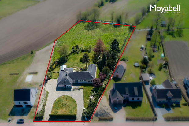 Te renoveren villa op een uitzonderlijk perceel te Ursel 