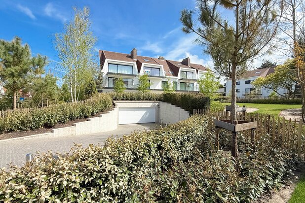 Bijzonder verfijnd duplexappartement, gelegen in het Zoute