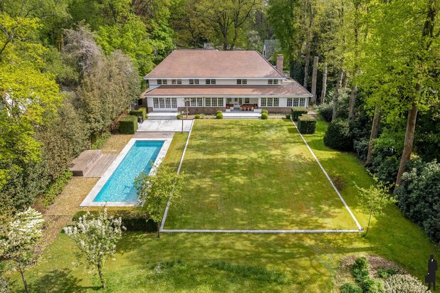Villa met guesthouse & zwembad op 4.899 m²