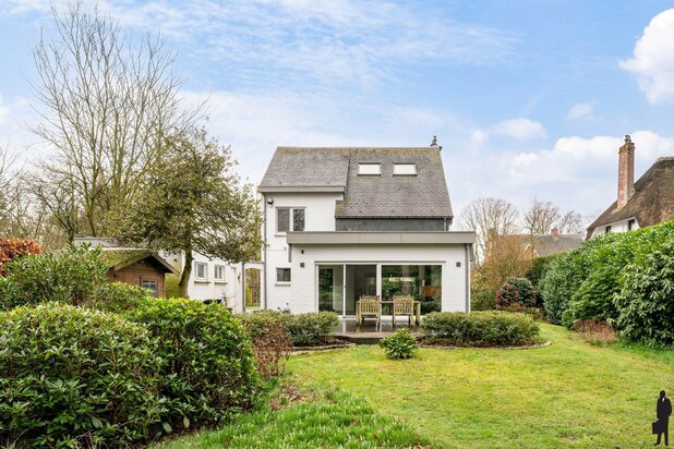 Instapklare vrijstaande woning (op ca. 865m² grond) op absolute toplocatie te Schoten! 