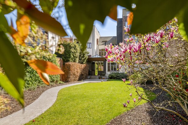 Charmant Authentiek Herenhuis in het centrum van Brasschaat!