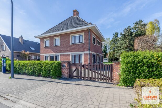 Unieke te renoveren villa op topligging