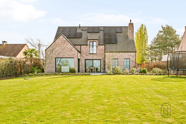 Maison de 4 chambres avec magnifique jardin à Saint-Sauveur