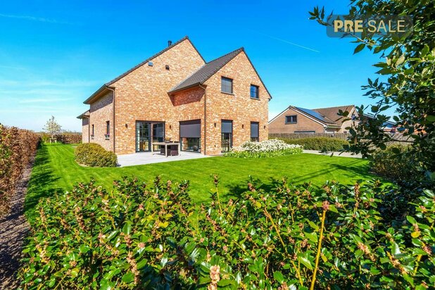 Exclusief Wonen: moderne, landelijke villa met mooi uitzicht