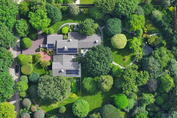Exclusieve villa op 90a met binnenzwembad en majestueuze parktuin op toplocatie in Lanaken