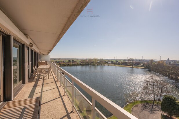Riant appartement met open zicht over het meer van Duinbergen