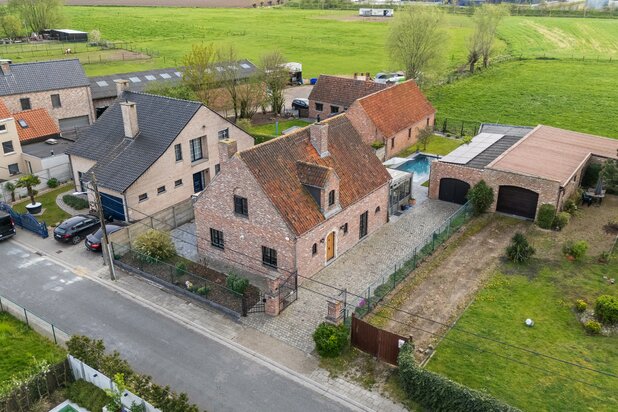 Instapklare open bebouwing met zwembad in Zele