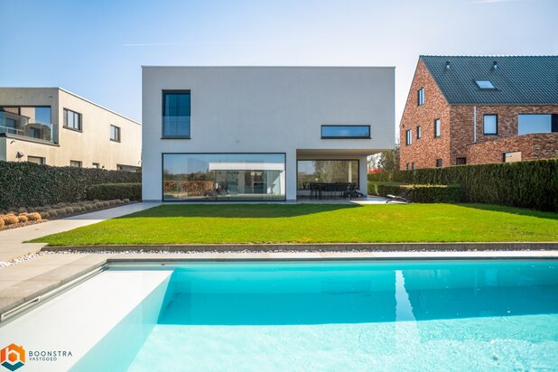Energiezuinige villa met zwembad en poolhouse op een perceel van 869m² te Onze-Lieve-Vrouw-Waver