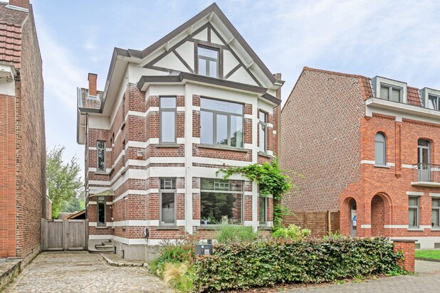 Prachtige gerenoveerde serristenwoning gelegen in Hoeilaart