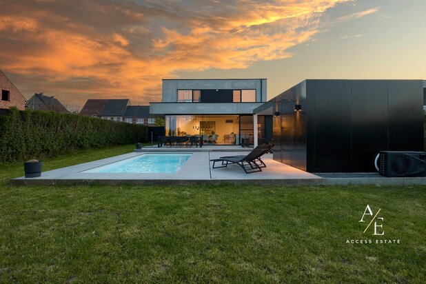 OOSTERZELE - Strakke designvilla met zwembad uit 2020 -> BEZOEKDAG VOLZET!