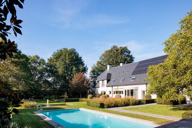 Klassevolle villa met zwembad en poolhouse in volledige privacy