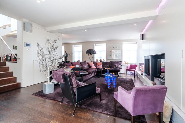 Exclusive villa with garden and pool on 1 ha