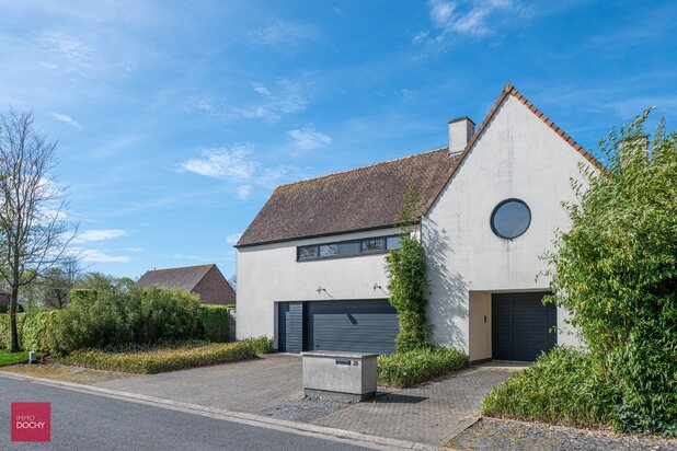 Rustig gelegen vernieuwde villa