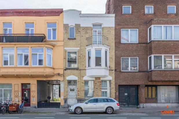 Herenhuis met authentieke elementen en tuin nabij Miljoenenkwartier