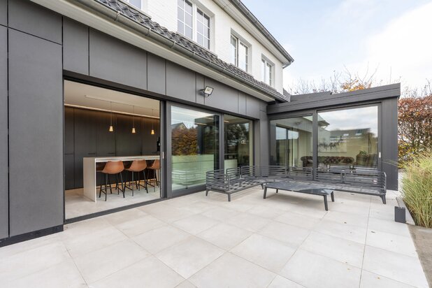 RIJKEVORSEL - Charmante Franse Villa met hedendaagse Luxe!