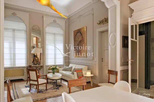 Place Stephanie, splendid fully renovated townhouse