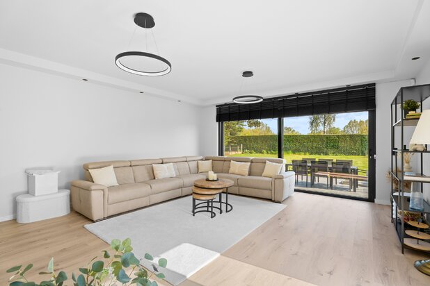 Villa in Leerne: 5 slaapkamers, 2 badkamers en pure klasse