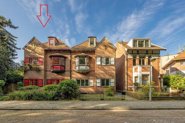 Unieke halfopen parkwoning (230m²) met schitterende Art-déco elementen op toplocatie tegenover het Te Boelaerpark