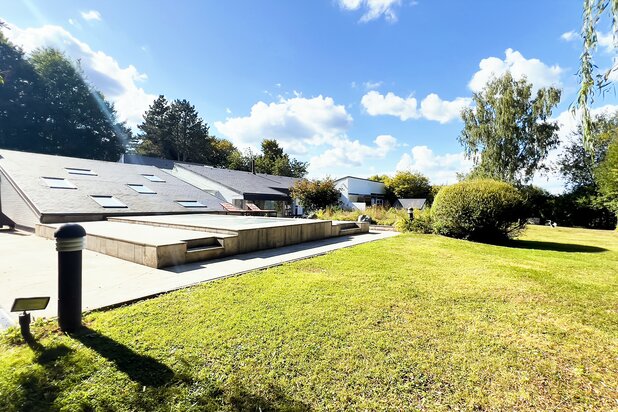 Hoeilaart - Magnifique villa d'architecte de 4 chambres de 614m² , terrain 59 ares. PEB D