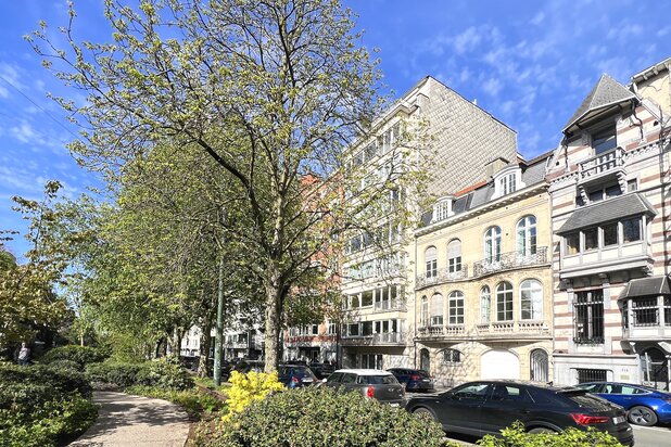 Quartier Louise, appartement de standing de 3 chambres de 165m², PEB D