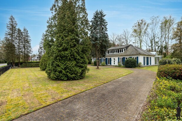 Laagbouwvilla in bosrijke en residentiële buurt op 2.216 m² 