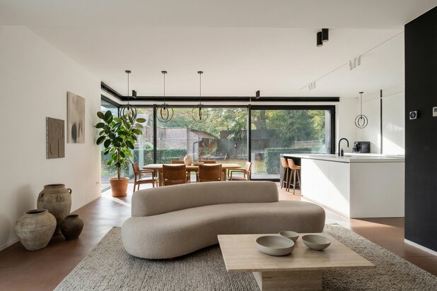 Knap gerenoveerde, energiezuinige woning (open bebouwing)