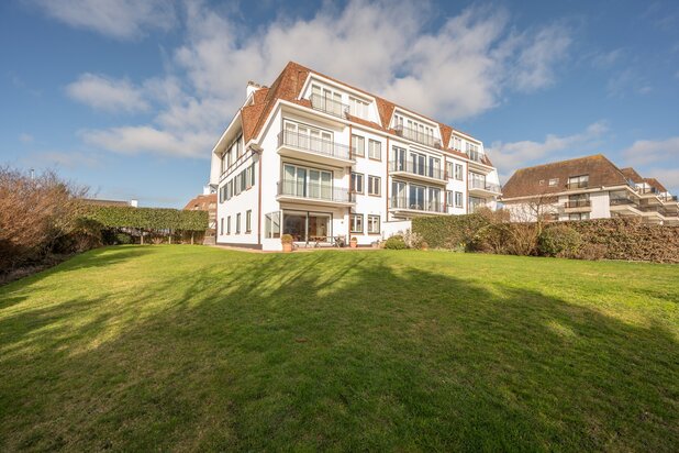 Exclusief hoekappartement in het Zoute ter hoogte van de Wandeldijk.