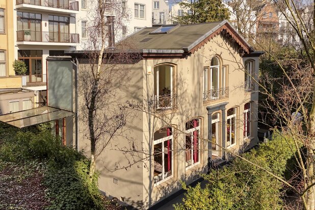 Villa te koop in AMSTERDAM met referentie 19811325820