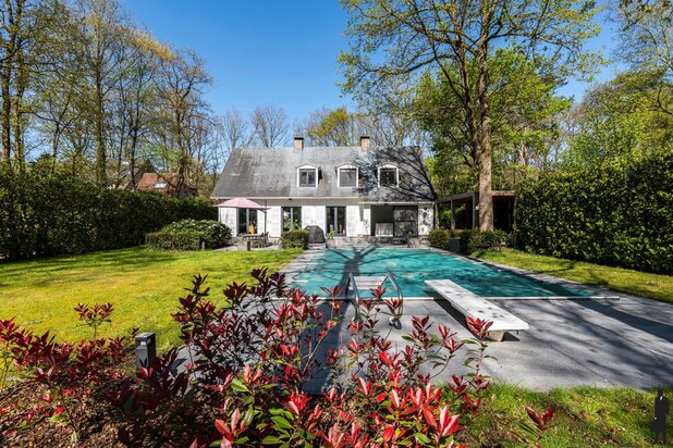 Charmante villa met zwembad op rustige ligging
