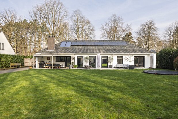 Instapklare gelijkvloerse villa op toplocatie (ca. 2.028 m²)