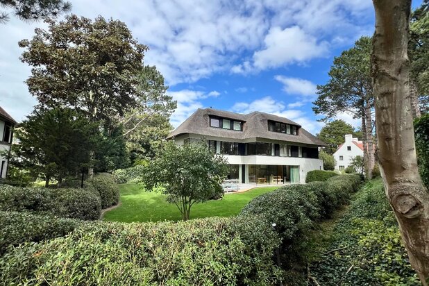 Luxurious villa located in a very quiet and sought-after location in the Zoute