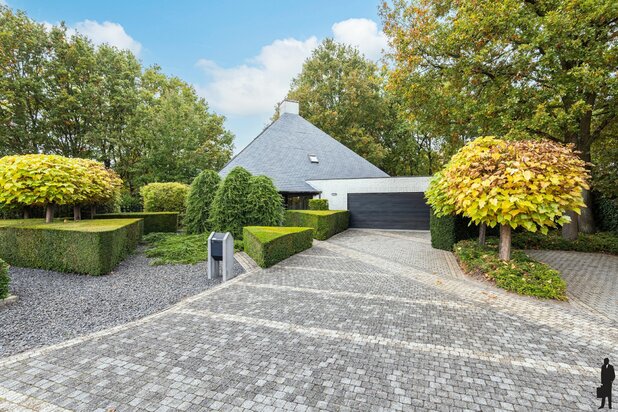 Unieke architectenvilla op 2.110m² in 'Vogeltjeswijk' Retie