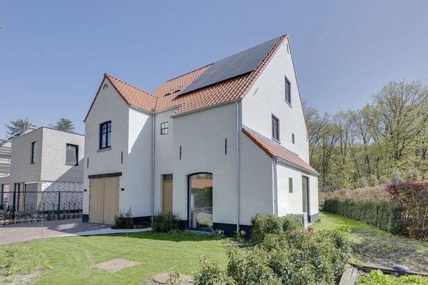 Stijlvolle nieuwbouwvilla met zicht op blijvend groen