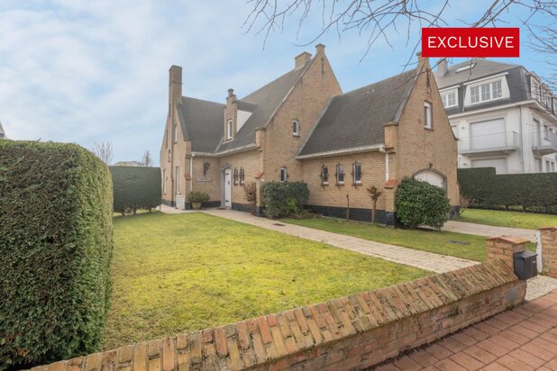 Charmante te renoveren villa op toplocatie nabij het strand in Duinbergen