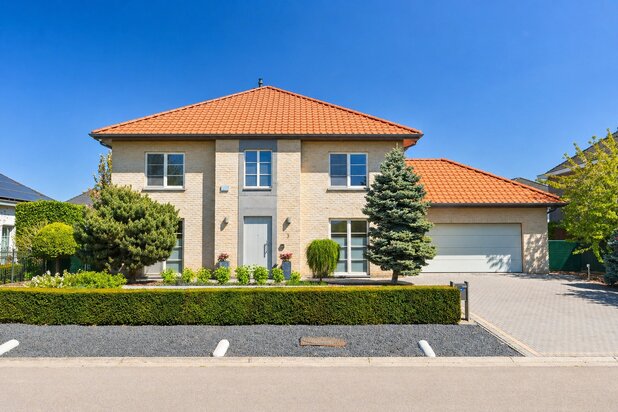 Exclusieve villa met zwembad op absolute toplocatie in het charmante Neerharen (Lanaken)