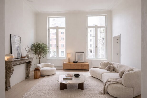 Luxueus appartement met groot volume en terras op toplocatie aan de Sint-Michielskerk