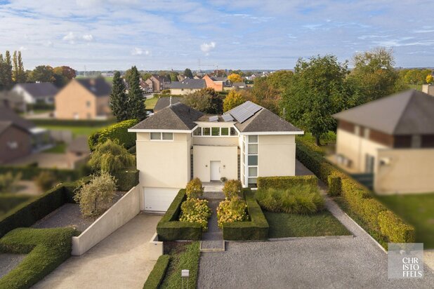 Uitzonderlijke villa van 320m2 gelegen in het pittoreske Leut, op een boogscheut van de Maas!