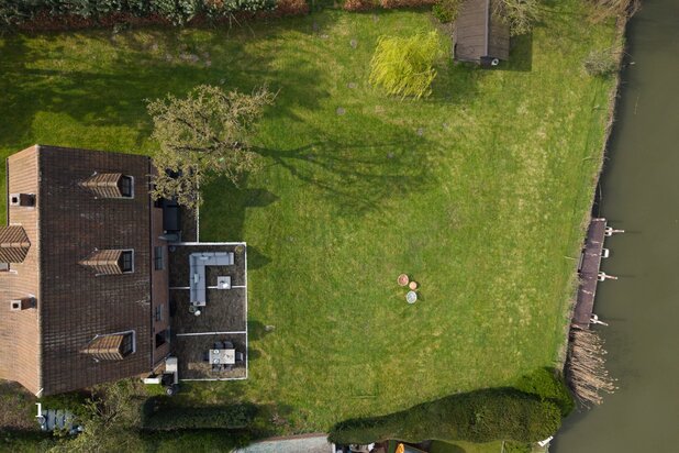 Villa met open zicht aan de Leie